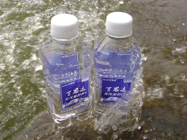 百思达无气苏打水