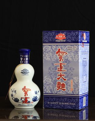 宝莲青花瓶
