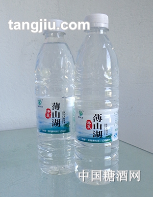 溱泉薄山湖饮用天然净水550ml