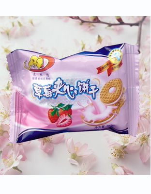 草莓夹心饼干