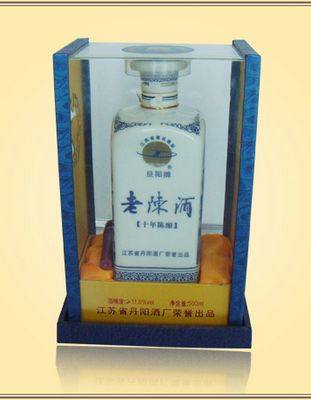 十年青花瓶老陈酒
