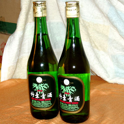 简装竹叶青酒
