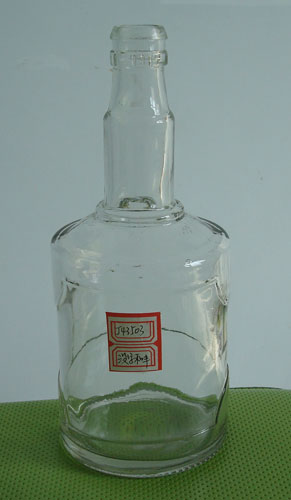 供应各种规格酒瓶香油瓶