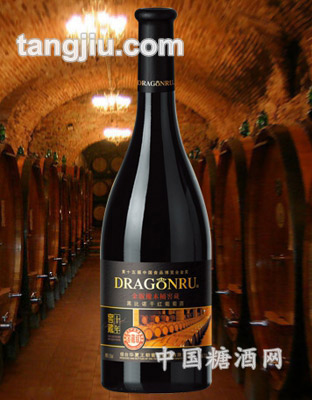 金版黑比诺干红橡木桶窖藏