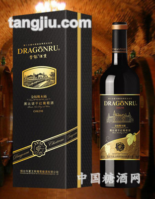 鲁龙酒堡黑比诺干红葡萄酒