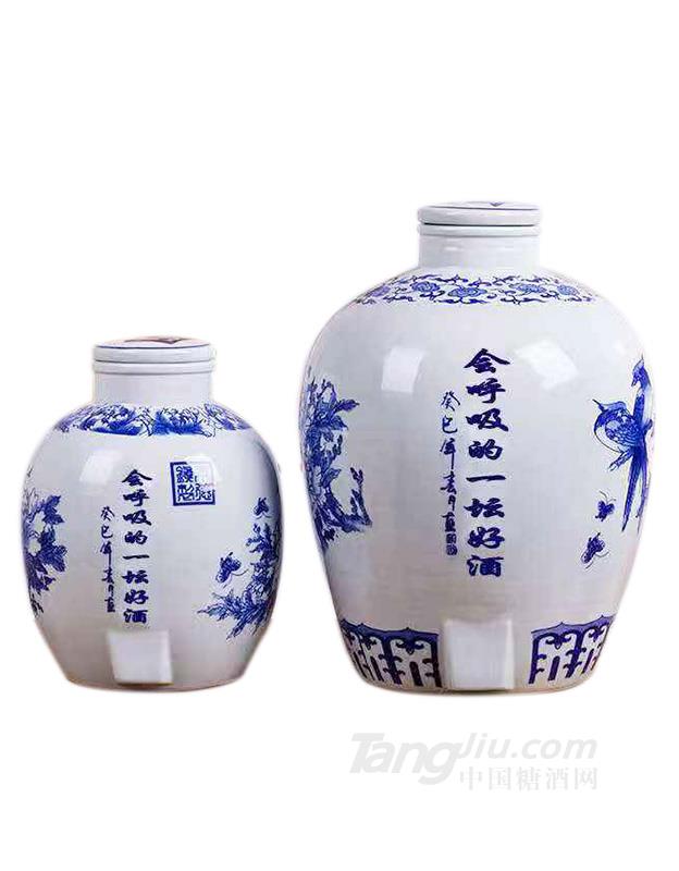 一坛会呼吸的好酒