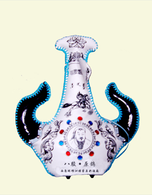 032 八骏马奶酒