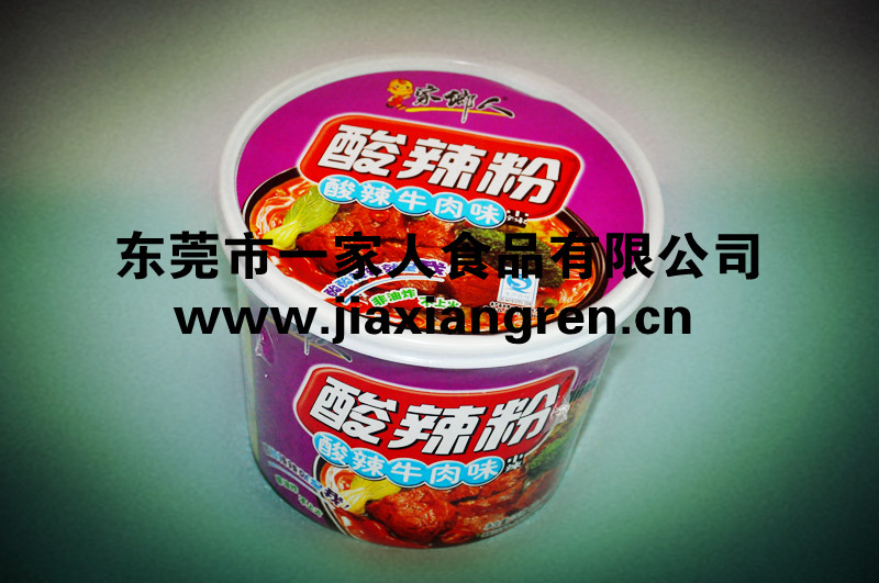 桶装酸辣粉酸辣牛肉