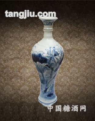 剑特酒青花瓶