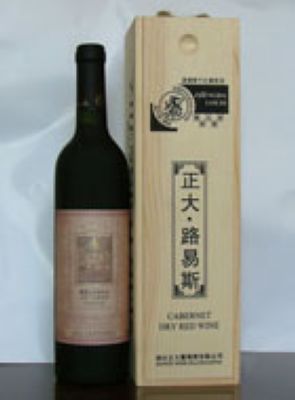 路易斯干红葡萄酒1