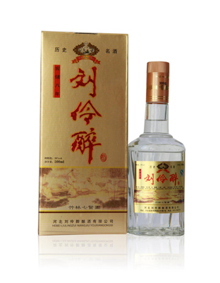 刘伶醉窖储八年 酒体纯净，气味清柔