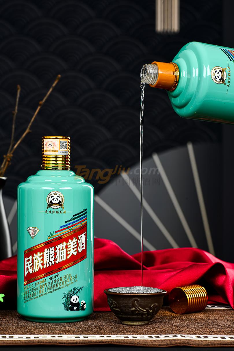 民族熊猫美酒·钻熊.jpg