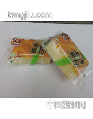 牛奶沙拉蛋糕菠萝味