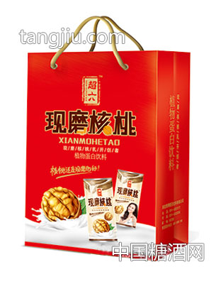 超六现磨核桃果仁露手提袋