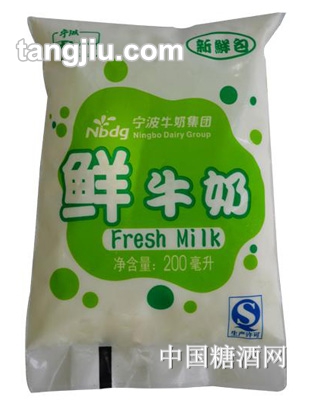 高品鲜奶（袋）200ml
