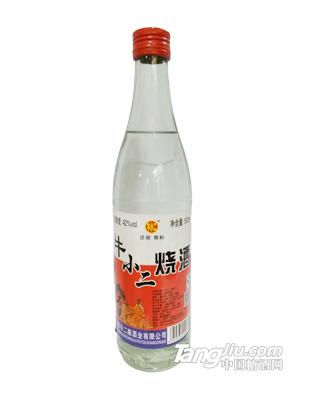 牛小二烧酒白瓶