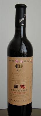 朋珠金装干红葡萄酒.