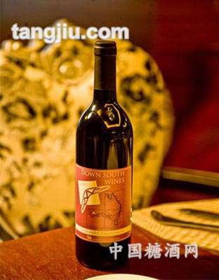 回力标加本力苏维翁红葡萄酒