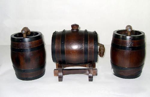 红酒橡木桶