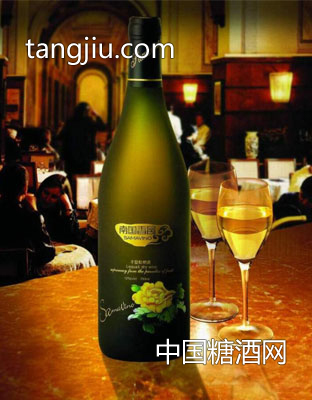 南国香邑&#183;干型枇杷酒