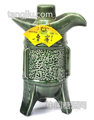 鲁窖坛酒三足鼎立