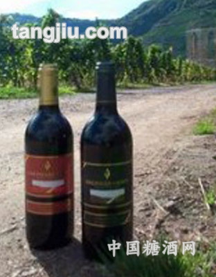 當菲特爾紅葡萄酒