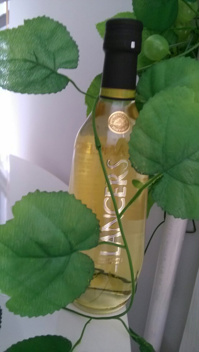 兰瑟斯干白葡萄酒