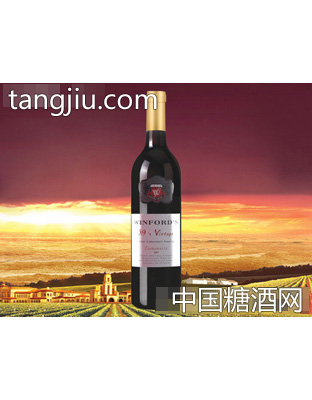 赢富酒园2010老藤赤霞珠