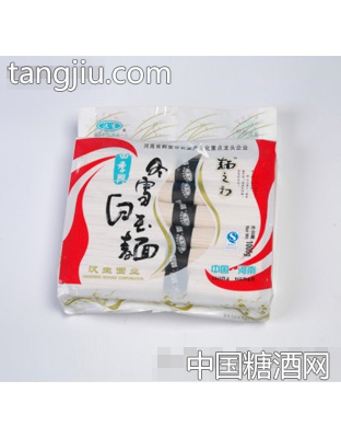 冬雪白玉面