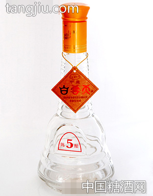 中盛白云天陈5酿瓶子
