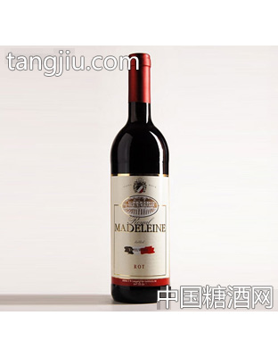 女孩餐桌红葡萄酒