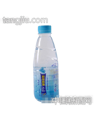 蓝色金典苏打水