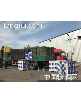 南海啤酒厂区货车
