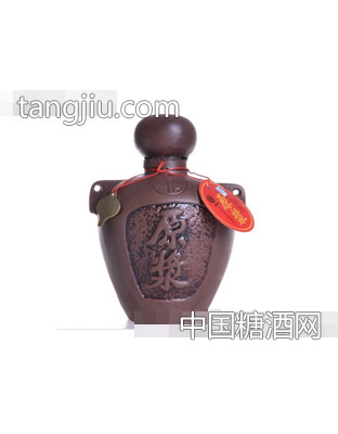 齐鲁牌瓷坛老酒