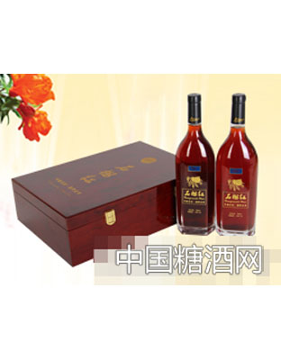 中国红·乳泉石榴红酒