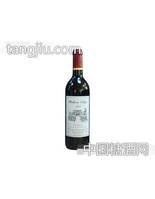 水源边法国特藏红葡萄酒