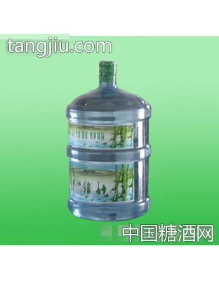 竹影水清