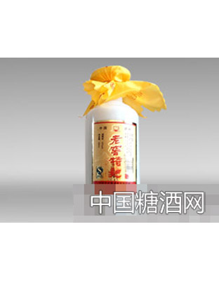 瓷瓶半斤