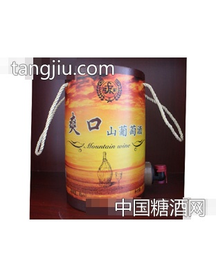 红高粱酒爽口山葡萄酒