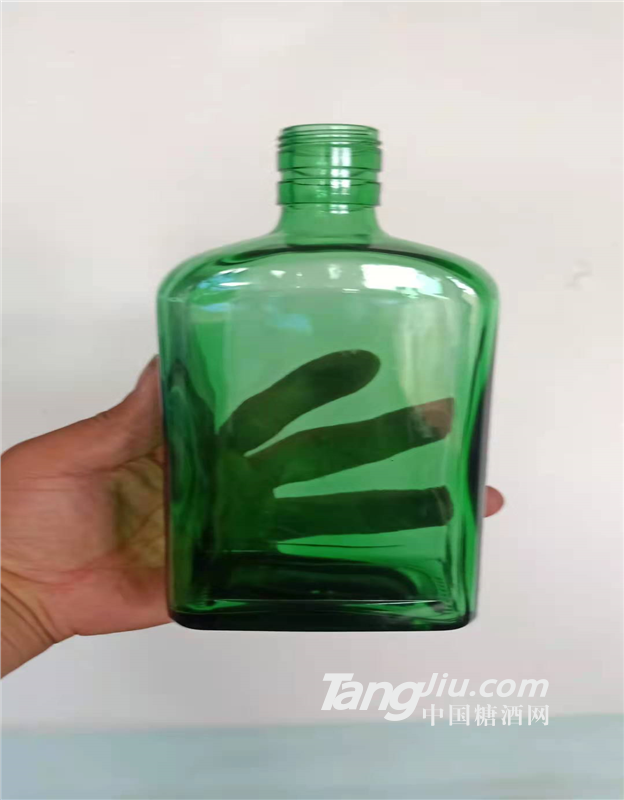 供应玻璃瓶，绿色玻璃瓶，翠绿玻璃酒瓶