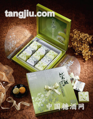 荣诚月饼晶雅桃香