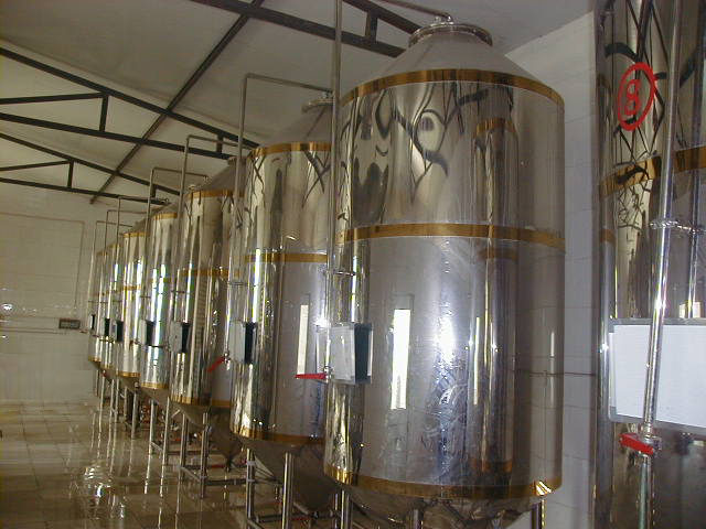 供应酒厂啤酒设备（厂家直销）