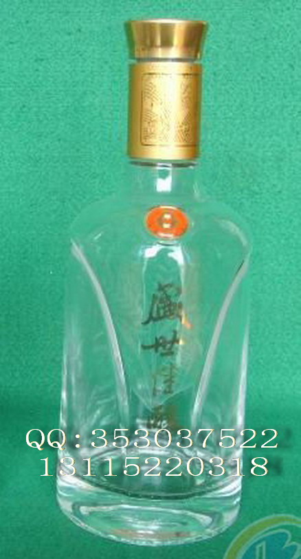 厂家直销玻璃白酒瓶，晶白料玻璃白酒瓶