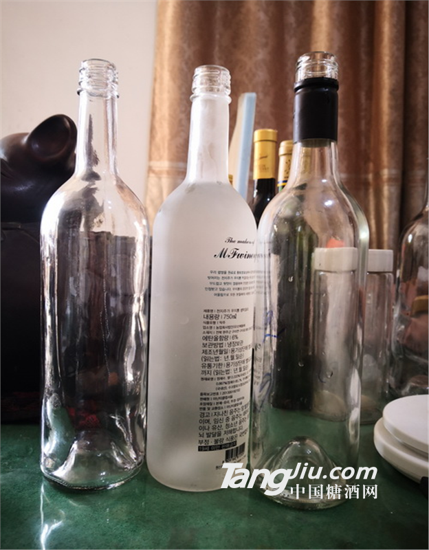 徐州玻璃瓶厂家供应出口葡萄酒瓶
