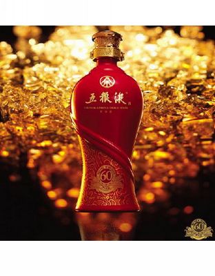 60&#176;红瓶礼盒五粮液
