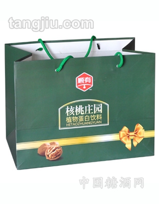 核桃庄园植物蛋白饮料手提袋