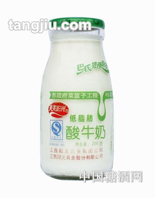 天天阳光低脂酸牛奶200g