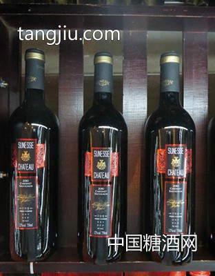 轩斯堡光瓶葡萄酒2000