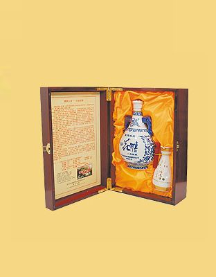 仪陇八年礼盒花雕酒