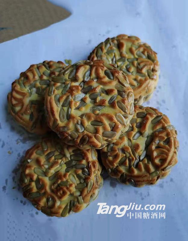 瓜子仁月饼